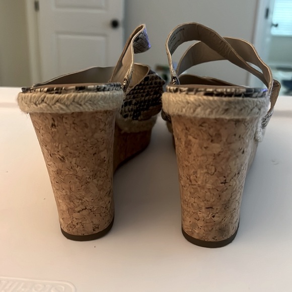 14th & Union wedge sandals in a sz. 9 - Picture 3 of 4